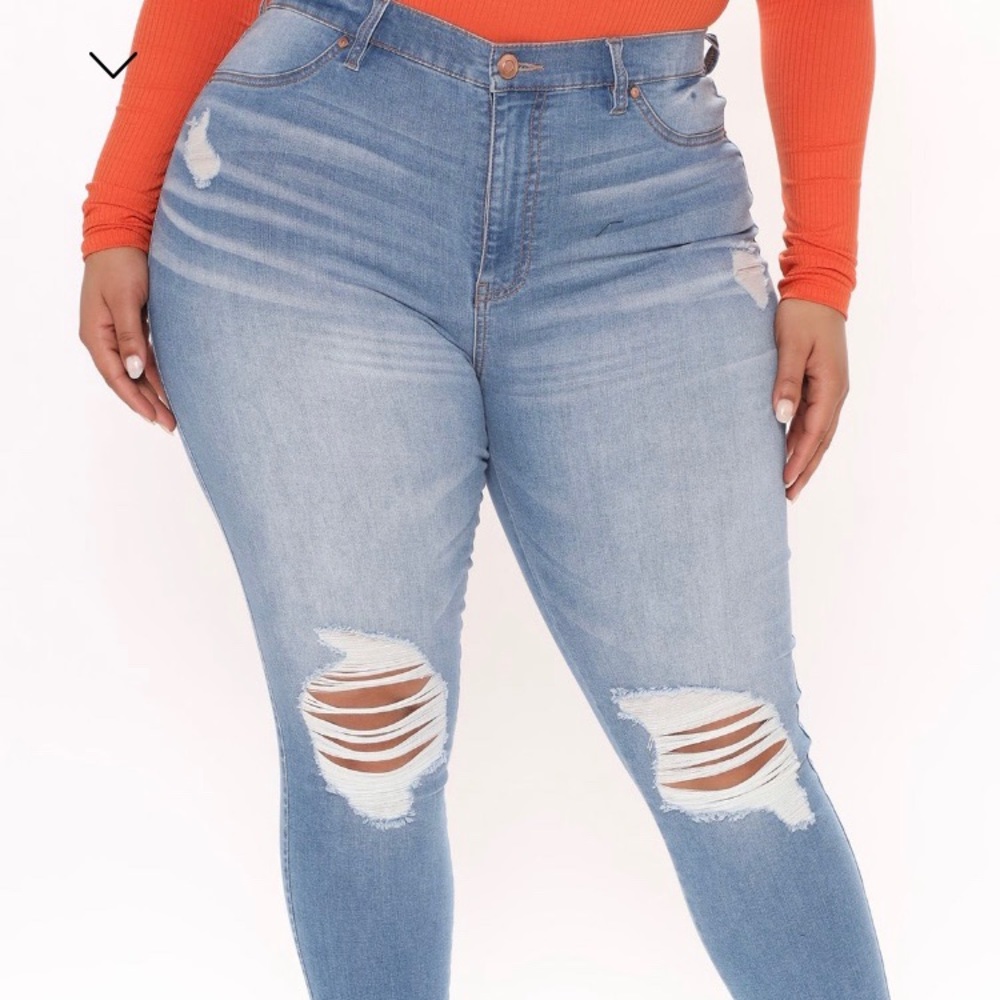 Sculpting skinny jeans